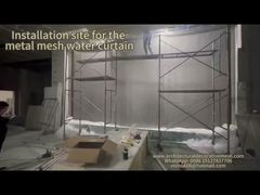 スペース部門用のダイヤモンド穴付きスパイラルメタルメッシュカーテンをご紹介します。