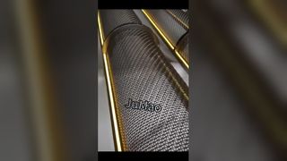 パープル アーキテクチャル メッシュ カスタム メタル スクリーン ソリューション