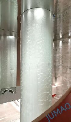 画期的な 視覚効果 を 与える 革新的な メタル メッシュ 水壁